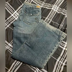 Women’s Sage by Silver Jeans.